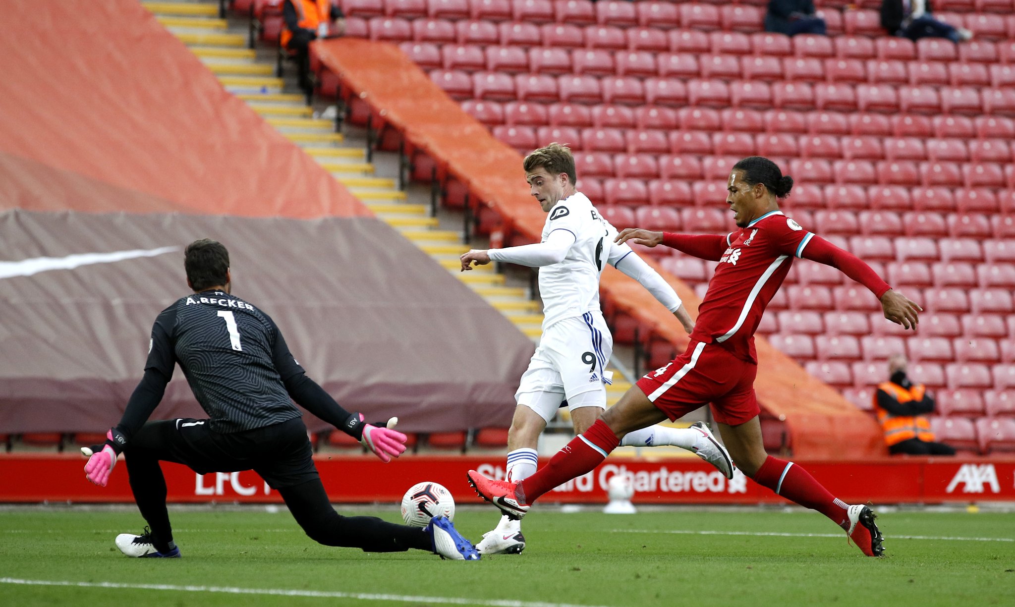 工作人员为 工作人员为